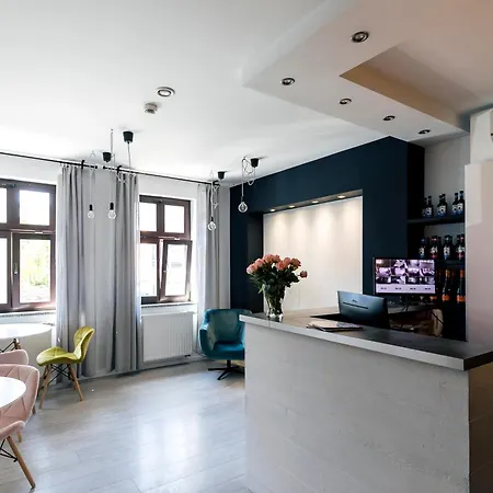Cooltour Hostel *