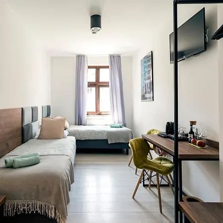 Cooltour Hostel *